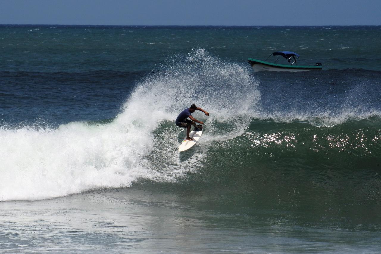 99 Surf Lodge El Limón Buitenkant foto
